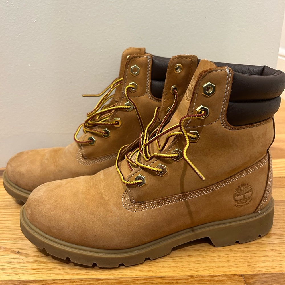Timberland Men's Brown Leather Classic 6 inch Waterproof Boots